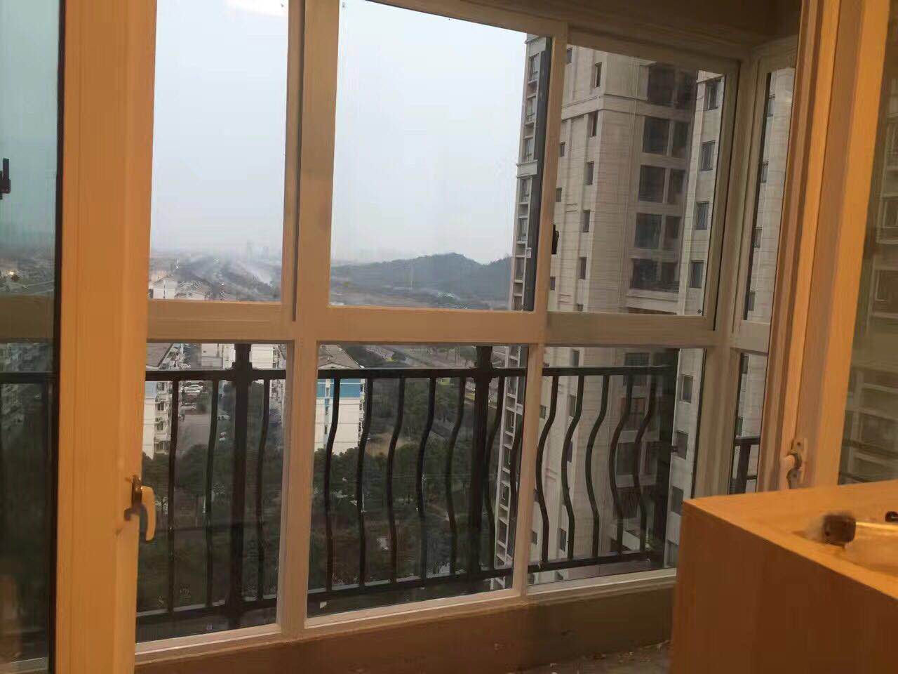 断桥铝门窗