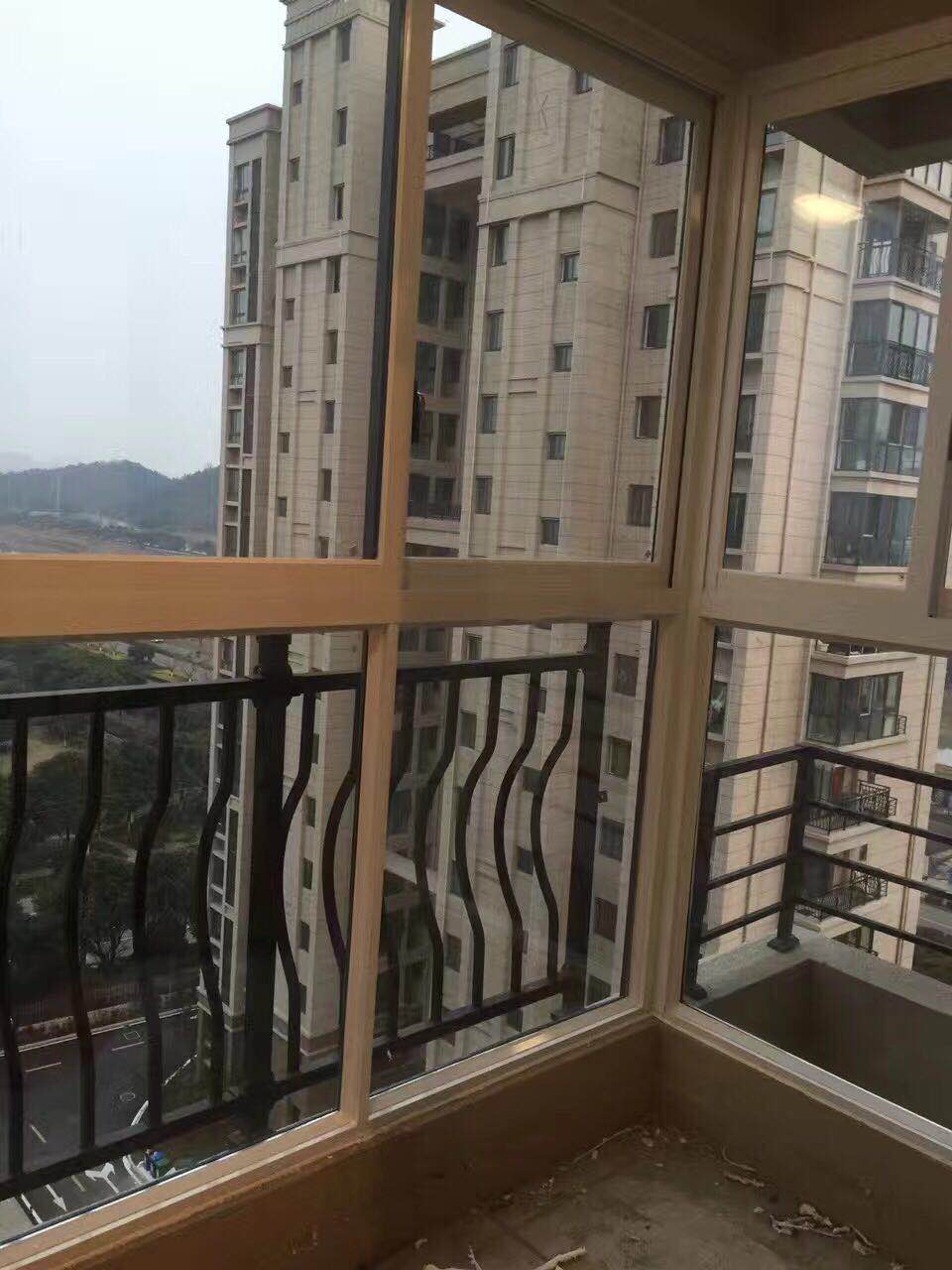断桥铝门窗